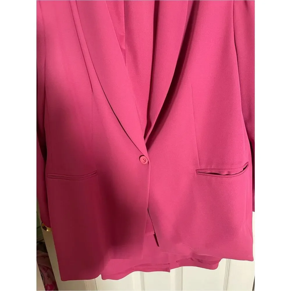 Ingenuity Plus 2 piece Skirt Suit Pink